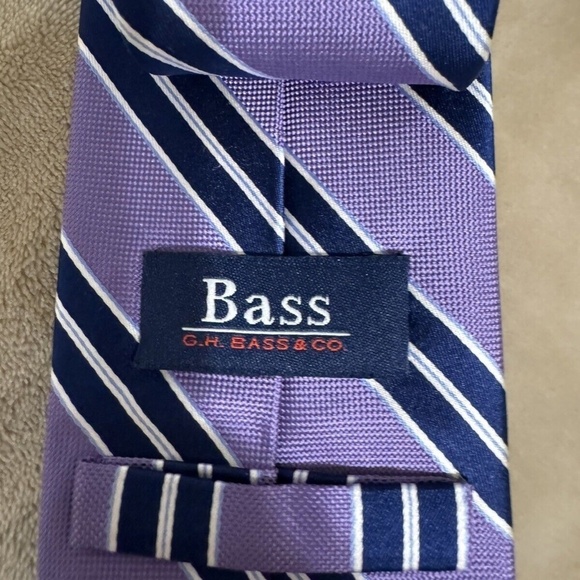 G.H. Bass & Co. Multi-Color w/Stripes 100% Silk Tie - EUC - Picture 3 of 4